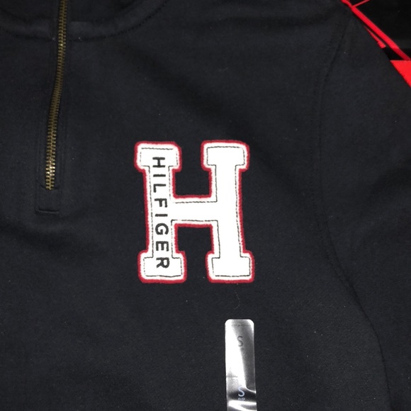 Tommy Hilfiger Sweater - Picture 1 of 6